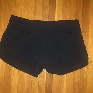 Lulu lemon size 6 shorts